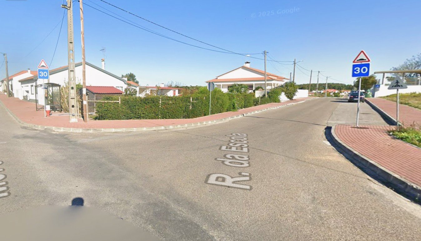 Projeto de construção de passeios em Paço dos Negros